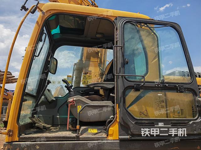山东临工E6135F挖掘机的设备实拍-第8张实拍照片
