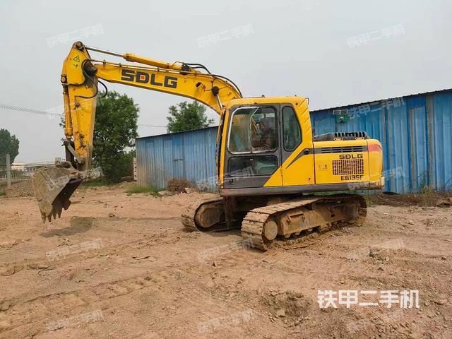 山東臨工LG6135E挖掘機