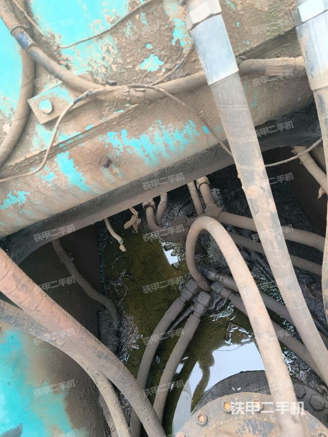 增壓器特寫(xiě)(上車部件) 增壓器特寫(xiě)(上車部件)