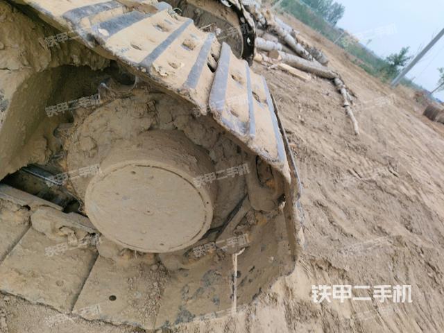 左驱动轮(行走机构) 左驱动轮(行走机构)