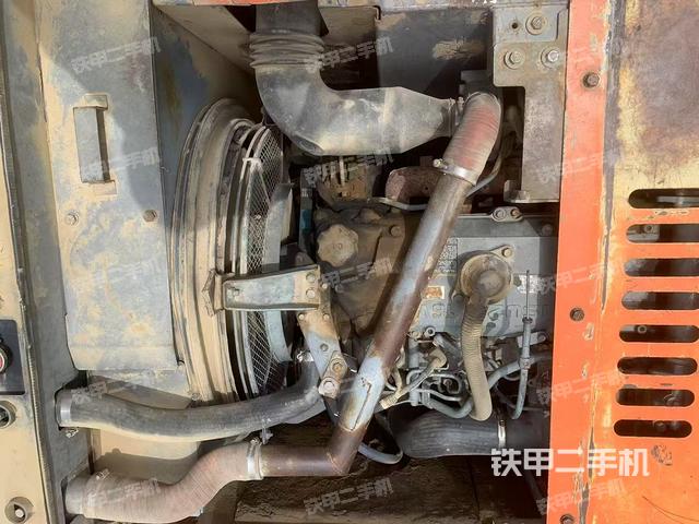 發(fā)動(dòng)機(jī)整體俯視(整機(jī)外觀) 發(fā)動(dòng)機(jī)整體俯視(整機(jī)外觀)