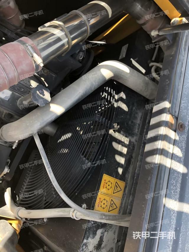 水箱+风扇特写(上车部件) 水箱+风扇特写(上车部件)