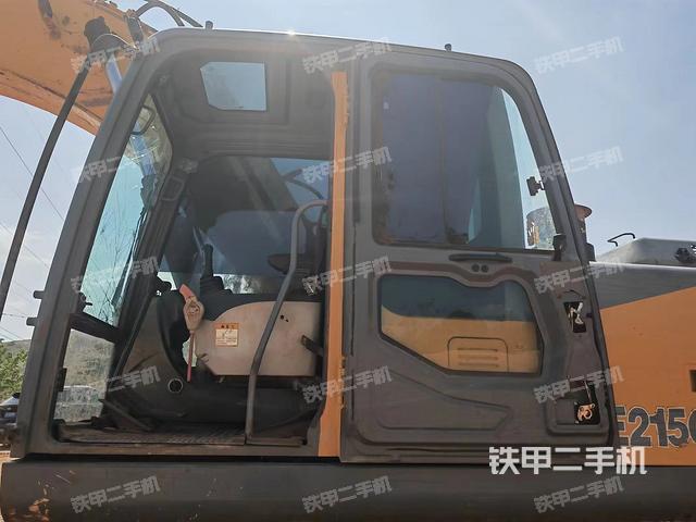 驾驶室整体（整机外观）