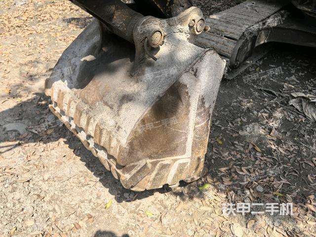 鏟斗45度(工作和回轉(zhuǎn)裝置) 鏟斗45度(工作和回轉(zhuǎn)裝置)
