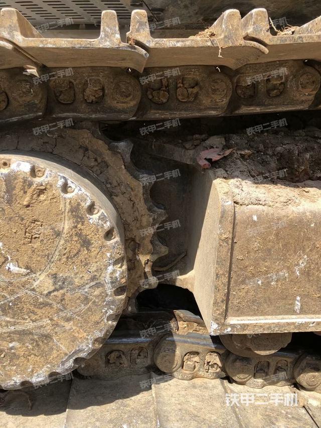 左驱动轮(行走机构) 左驱动轮(行走机构)