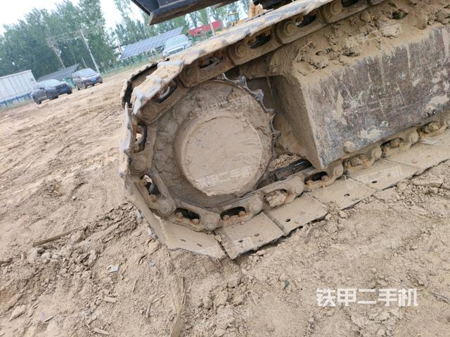 右驱动轮(行走机构) 右驱动轮(行走机构)