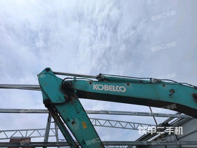 大臂背部俯視(工作和回轉(zhuǎn)裝置) 大臂背部俯視(工作和回轉(zhuǎn)裝置)