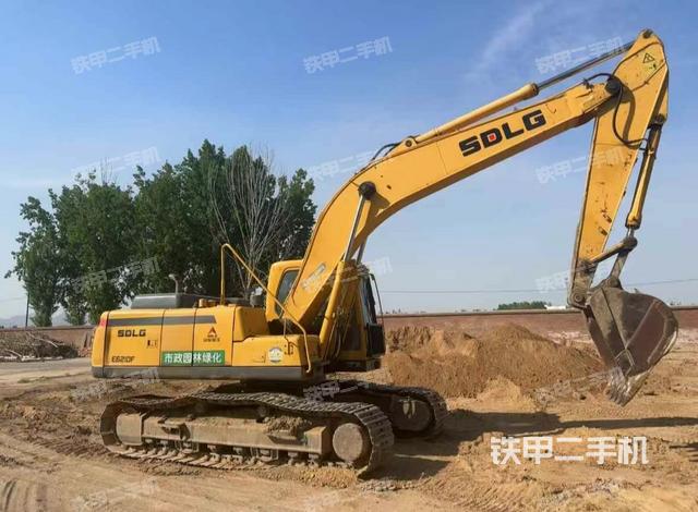 山東臨工LG6210E挖掘機(jī)