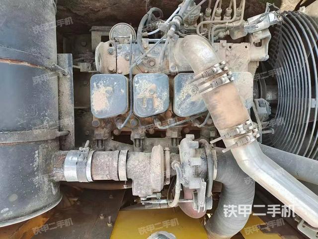 發(fā)動機(jī)整體俯視(整機(jī)外觀) 發(fā)動機(jī)整體俯視(整機(jī)外觀)