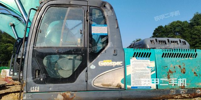 驾驶室整体（整机外观）