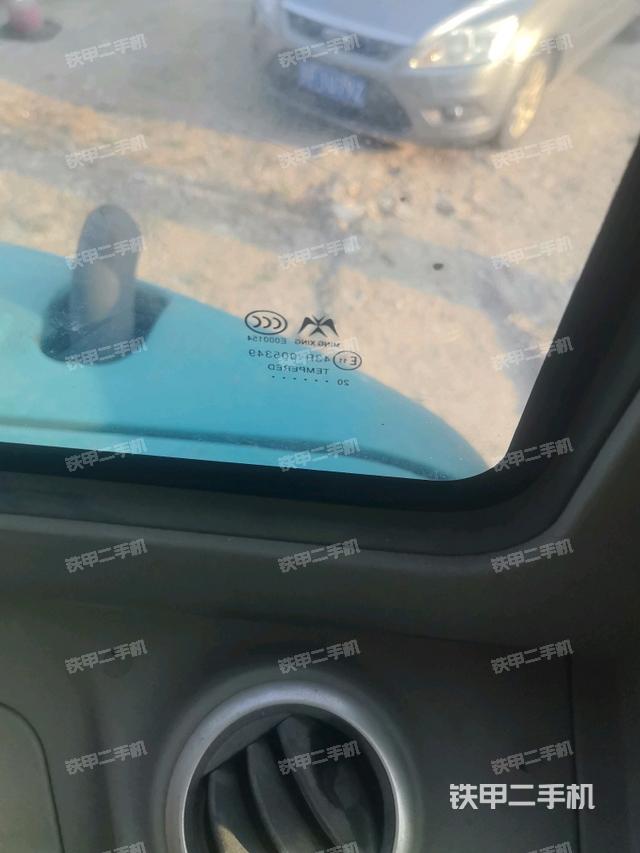 后窗玻璃角標(biāo)（駕駛室部分）