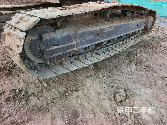 神钢SK210LC-8挖掘机的设备实拍-第3张实拍照片