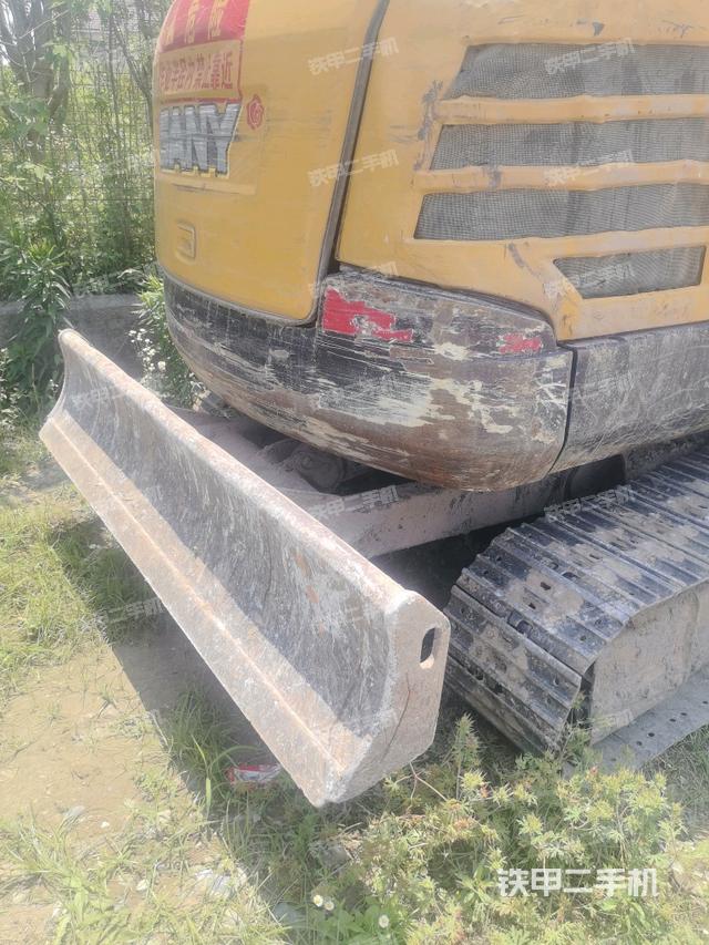 轉(zhuǎn)盤和下車架正前（工作和回轉(zhuǎn)裝置）