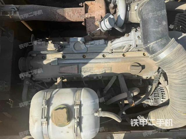 發(fā)動(dòng)機(jī)整體俯視(整機(jī)外觀) 發(fā)動(dòng)機(jī)整體俯視(整機(jī)外觀)