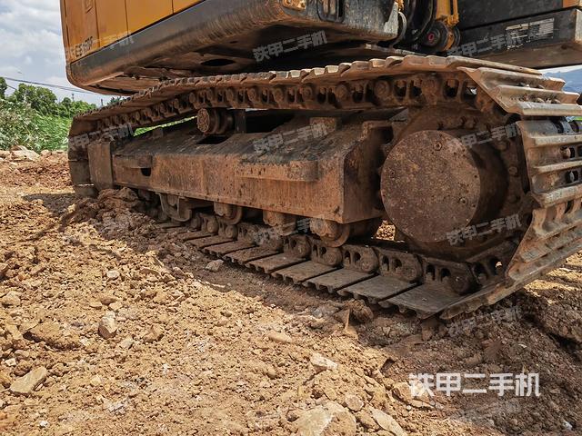 山东临工E6135F挖掘机的设备实拍-第3张实拍照片