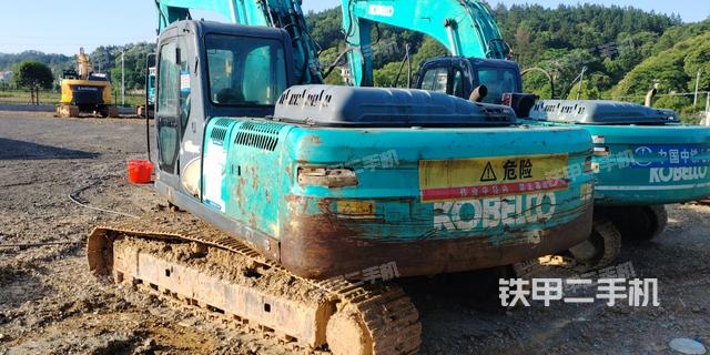 整机右后45°（整机外观）