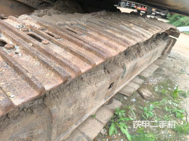 左驅(qū)動(dòng)輪(行走機(jī)構(gòu)) 左驅(qū)動(dòng)輪(行走機(jī)構(gòu))