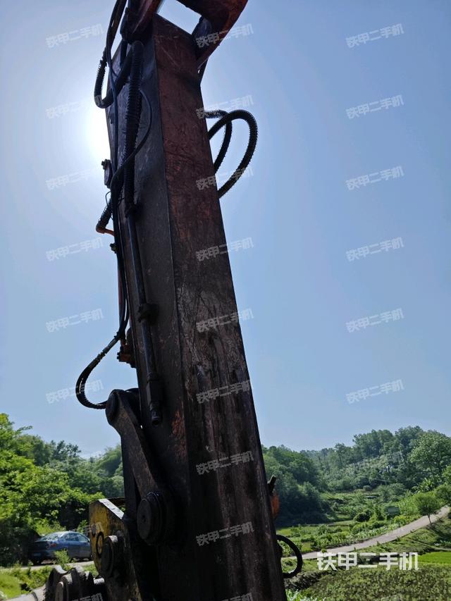 小臂整體左后(工作和回轉(zhuǎn)裝置) 小臂整體左后(工作和回轉(zhuǎn)裝置)