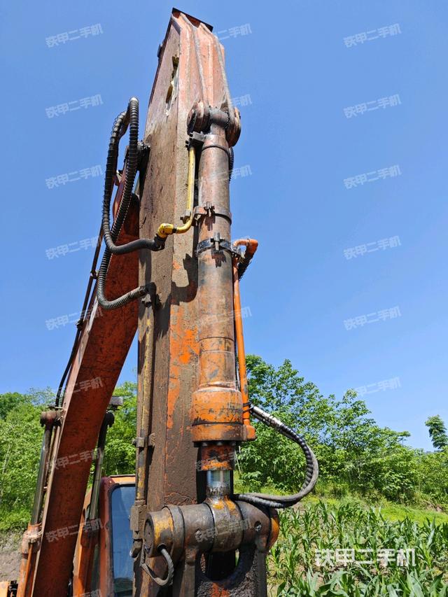 小臂整體右前(工作和回轉(zhuǎn)裝置) 小臂整體右前(工作和回轉(zhuǎn)裝置)