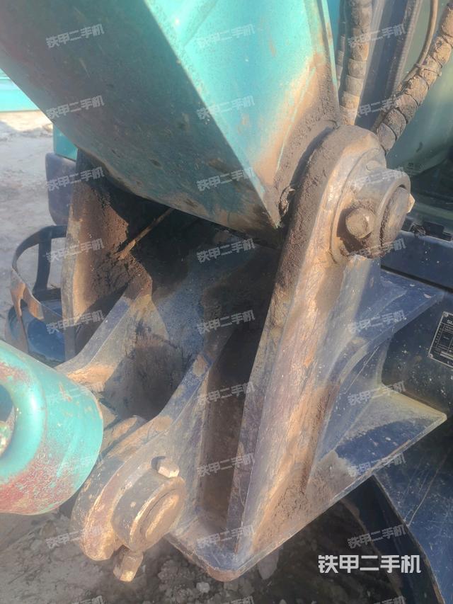 大臂根部?斜（工作和回轉(zhuǎn)裝置）