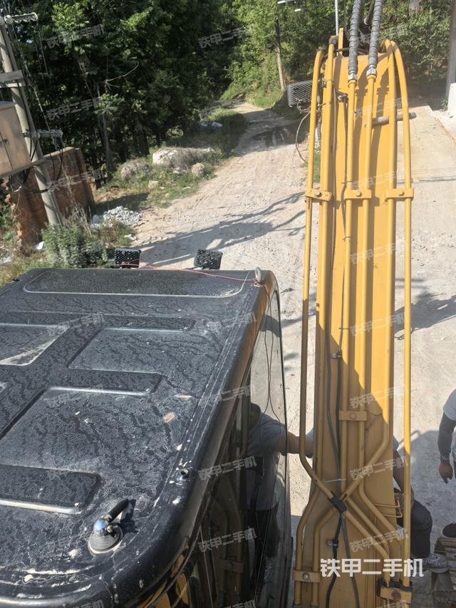 大臂背部俯视（工作和回转装置）