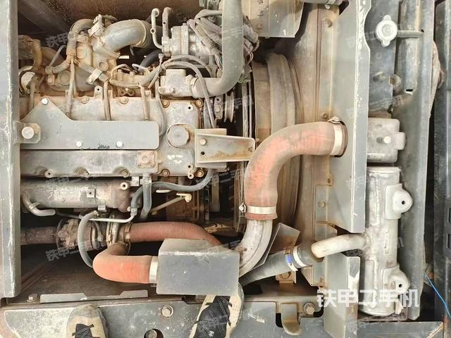 發(fā)動(dòng)機(jī)整體俯視(整機(jī)外觀) 發(fā)動(dòng)機(jī)整體俯視(整機(jī)外觀)