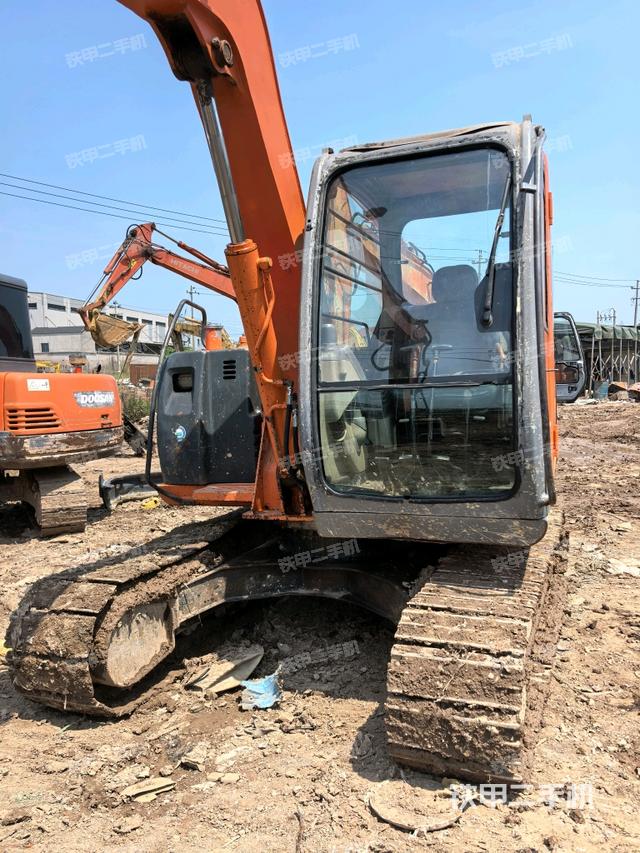 转盘和下车架正前（工作和回转装置）