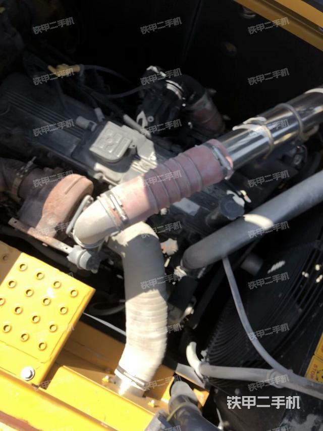 发动机室(上车部件) 发动机室(上车部件)