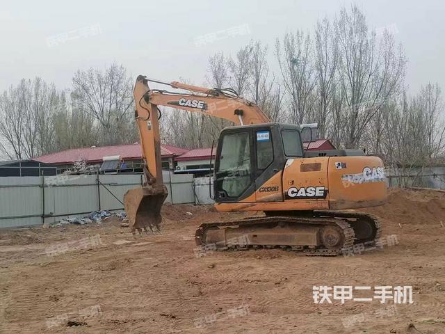 駕駛室整體(整機(jī)外觀) 駕駛室整體(整機(jī)外觀)