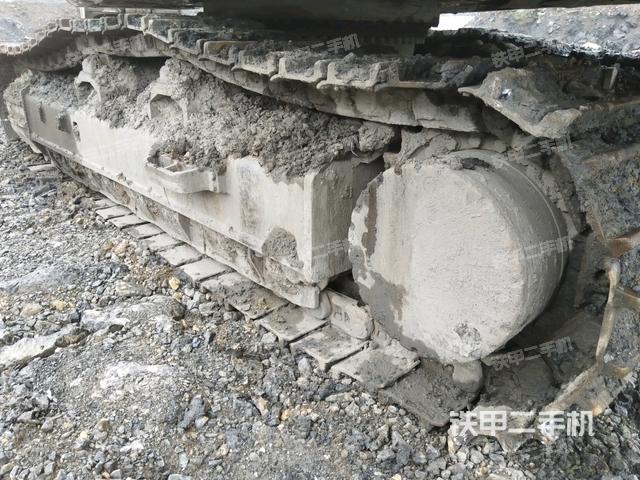 左侧履带整体 (行走机构) 左侧履带整体 (行走机构)