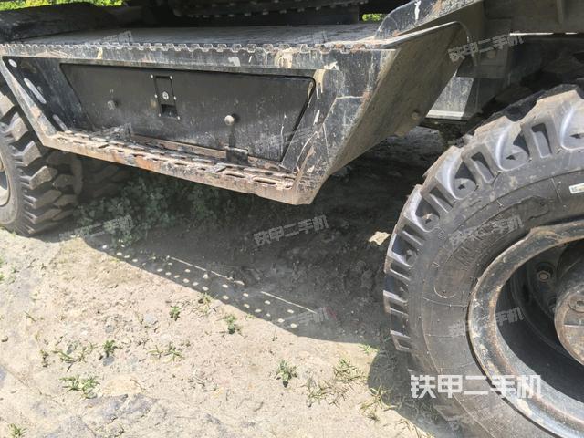 左側(cè)履帶整體?(行走機(jī)構(gòu)) 左側(cè)履帶整體?(行走機(jī)構(gòu))