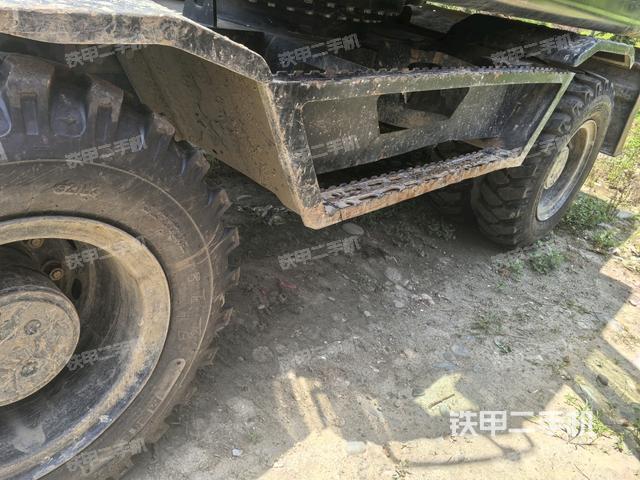 右側(cè)履帶整體(行走機(jī)構(gòu)) 右側(cè)履帶整體(行走機(jī)構(gòu))