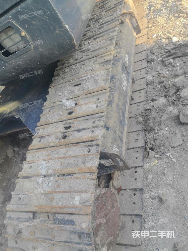 左側(cè)履帶整體?（行走機(jī)構(gòu)）