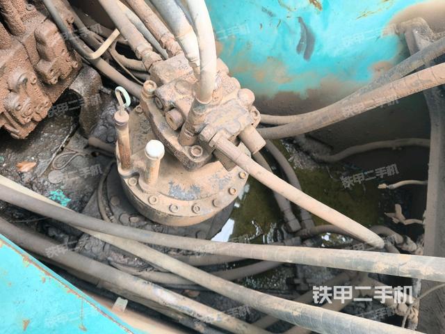 駕駛室頂部俯視(上車部件) 駕駛室頂部俯視(上車部件)