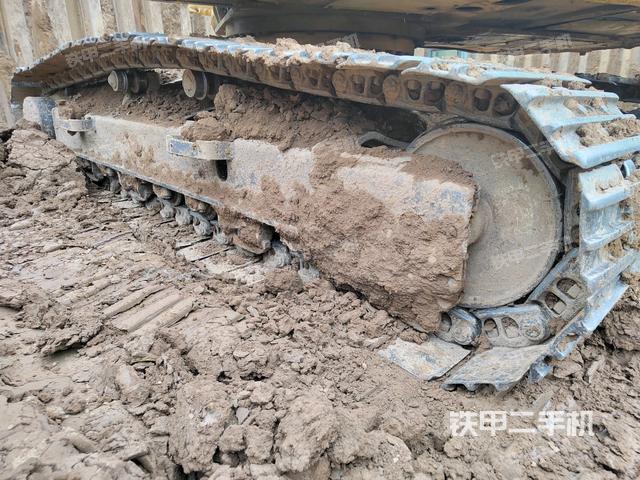 單側(cè)履帶整體（整機(jī)外觀）