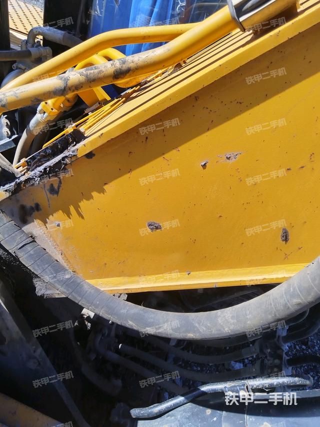 大臂根部 斜视(工作和回转装置) 大臂根部 斜视(工作和回转装置)