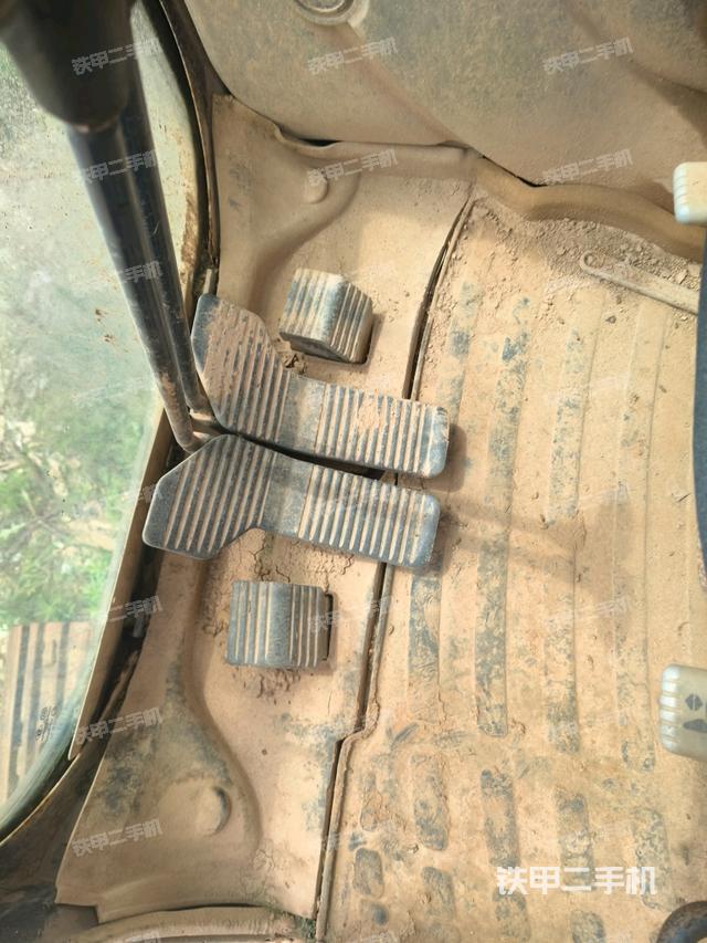 顯示屏?(駕駛室部分) 顯示屏?(駕駛室部分)