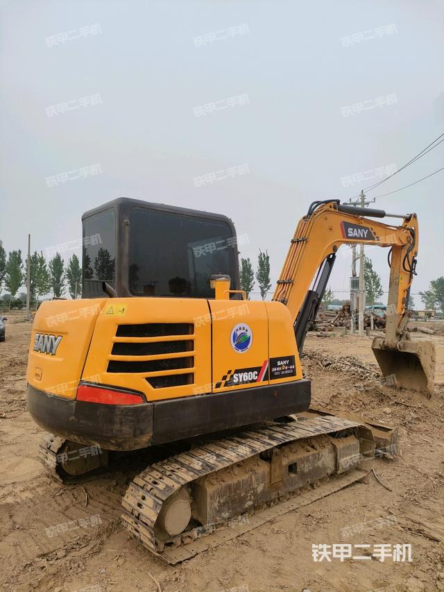 右后45(整机外观) 右后45(整机外观)