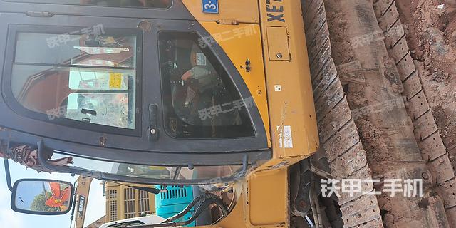 驾驶室整体（整机外观）