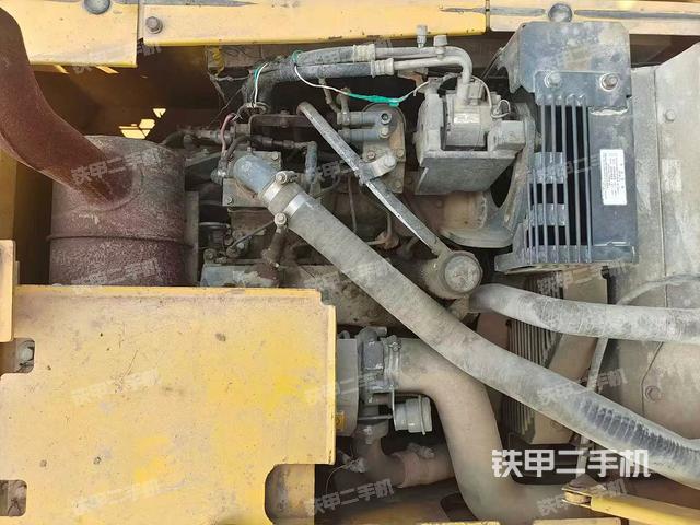 发动机整体俯视(整机外观) 发动机整体俯视(整机外观)