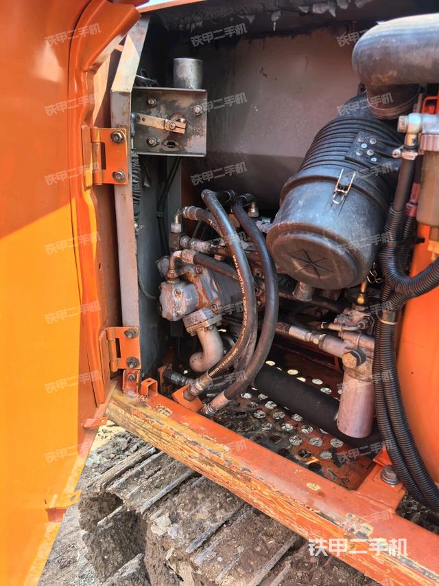 液压泵室（大件舱室）