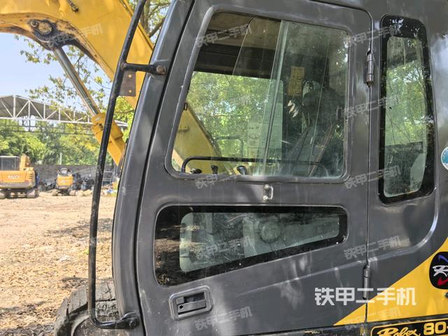 ?駕駛室正側(cè)(駕駛室部分) ?駕駛室正側(cè)(駕駛室部分)