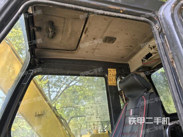 頂棚整體(駕駛室部分) 頂棚整體(駕駛室部分)