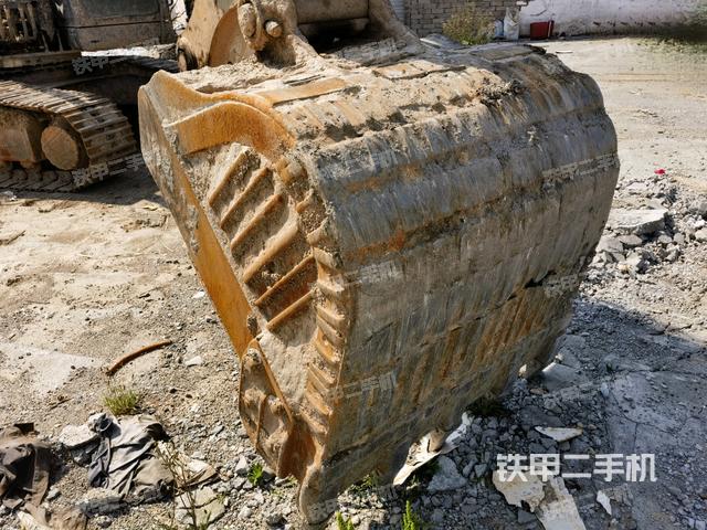 鏟斗45度(工作和回轉(zhuǎn)裝置) 鏟斗45度(工作和回轉(zhuǎn)裝置)