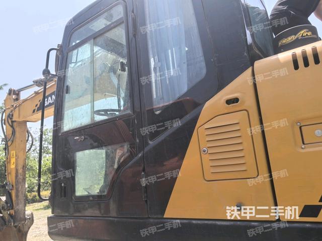 駕駛室左后45度(駕駛室部分) 駕駛室左后45度(駕駛室部分)