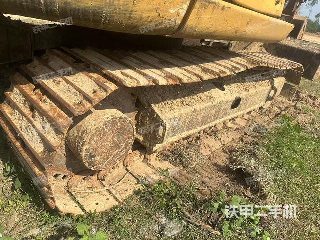 單側履帶整體(整機外觀) 單側履帶整體(整機外觀)