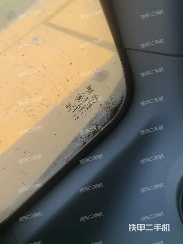 右側(cè)玻璃角標（駕駛室部分）