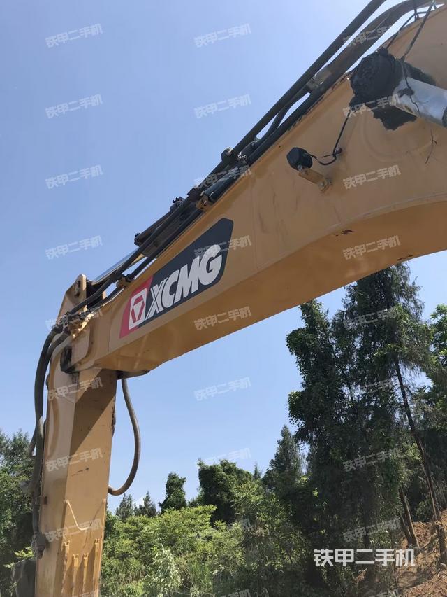 大臂整体 右侧(工作和回转装置) 大臂整体 右侧(工作和回转装置)