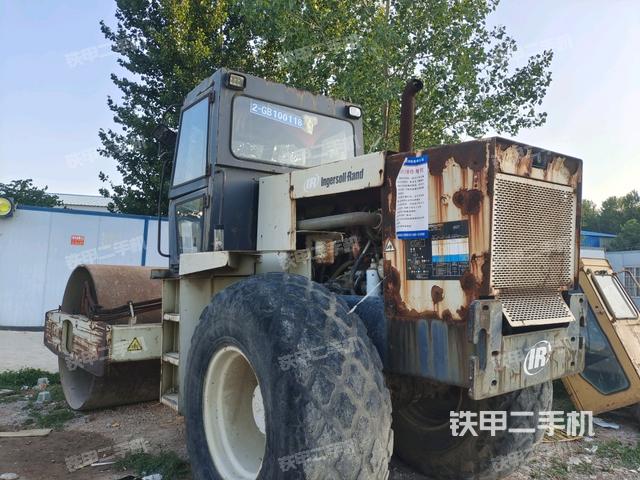 左后45°（壓路機(jī)整機(jī)外觀）