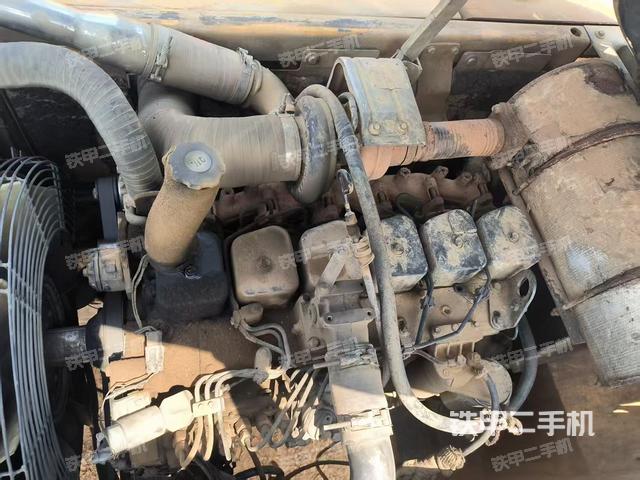 發(fā)動機整體俯視(整機外觀) 發(fā)動機整體俯視(整機外觀)